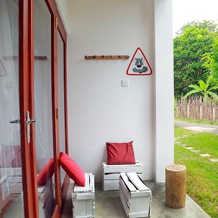 Chez Podi Surf Stay Мирисса Экстерьер фото