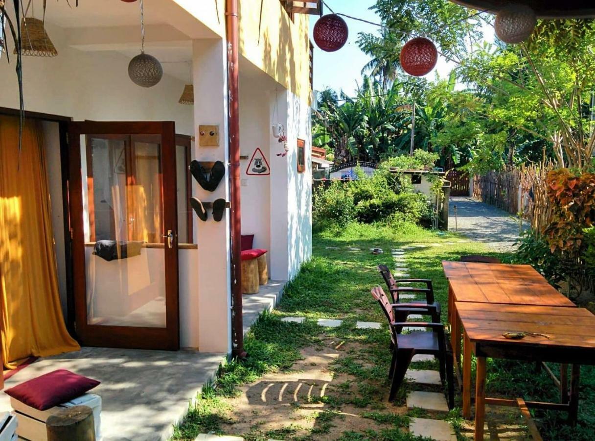 Chez Podi Surf Stay Мирисса Экстерьер фото