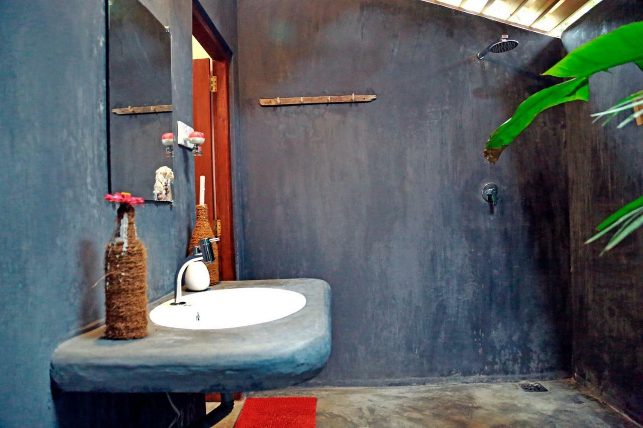 Chez Podi Surf Stay Мирисса Экстерьер фото