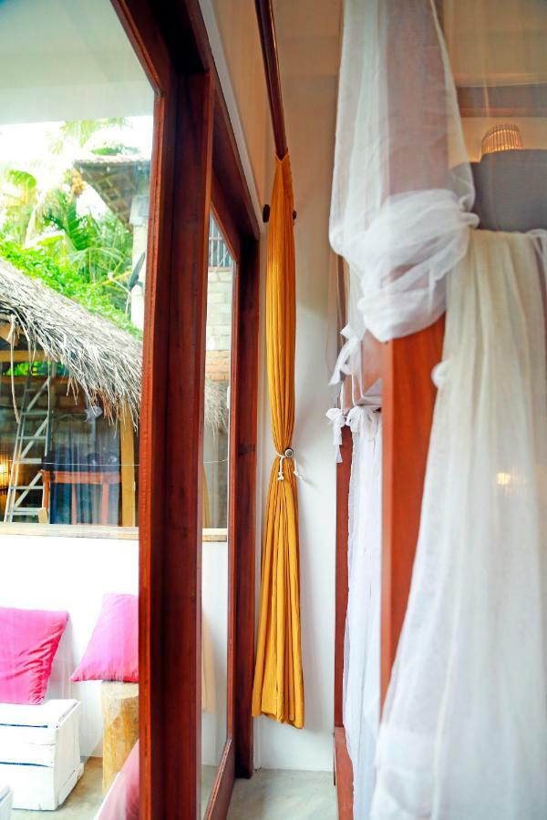 Chez Podi Surf Stay Мирисса Экстерьер фото