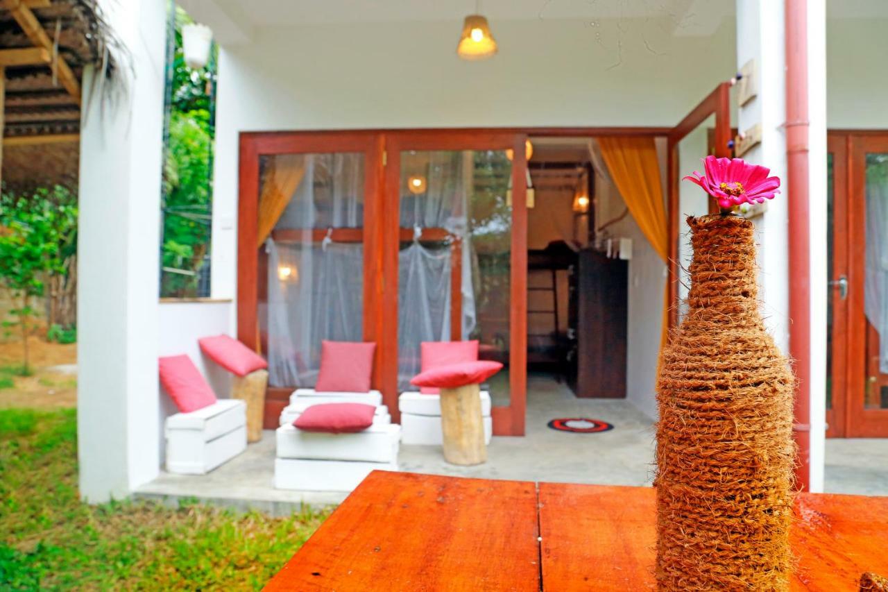 Chez Podi Surf Stay Мирисса Экстерьер фото