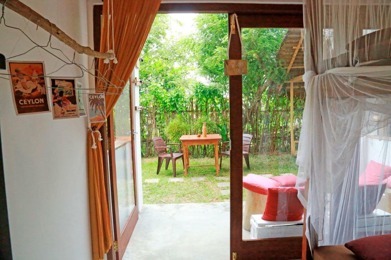 Chez Podi Surf Stay Мирисса Экстерьер фото